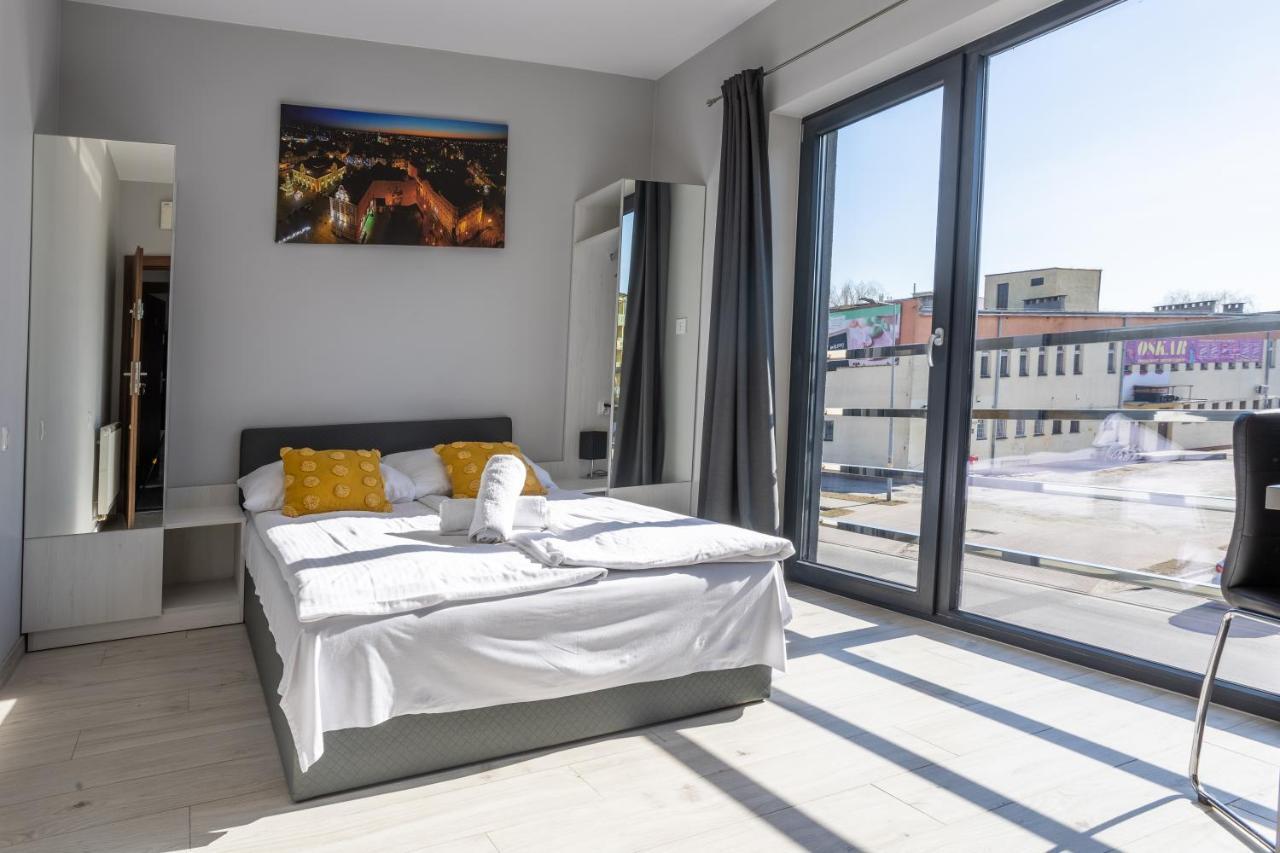 Noclegijarocin Bed & Breakfast Luaran gambar
